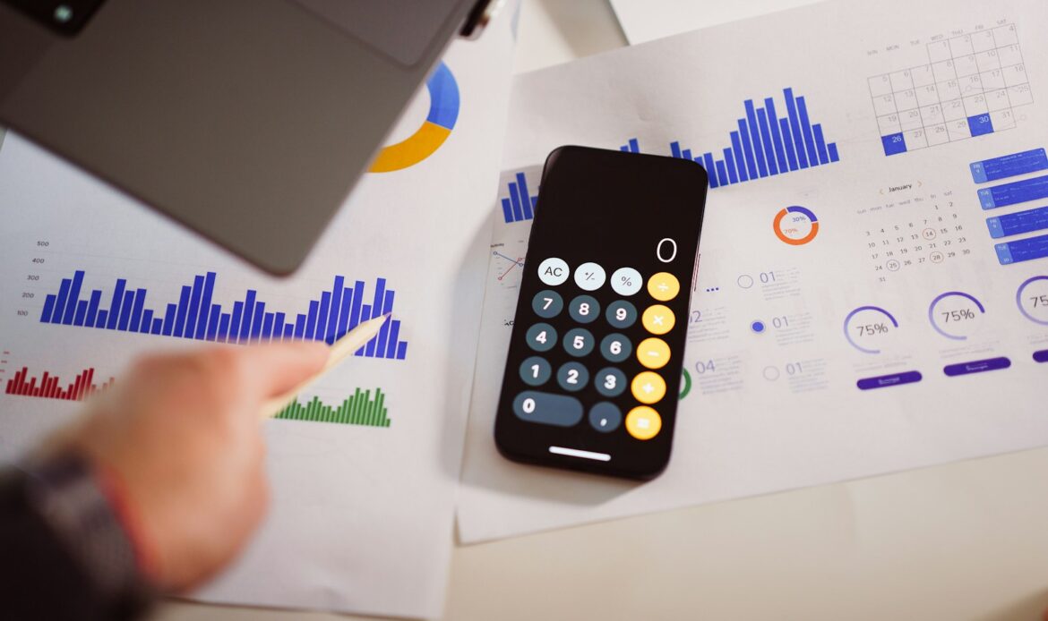 local SEO cost Houston illustrated with budget calculations and performance charts