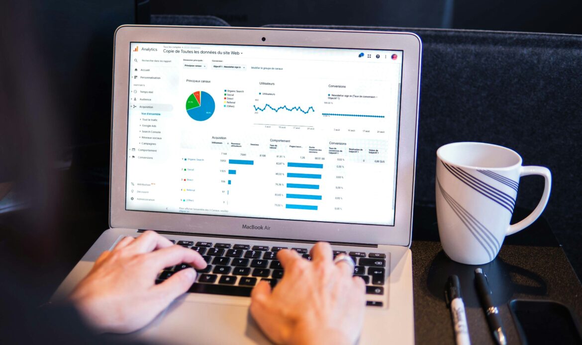 Analytics dashboard showing organic search traffic and conversion data